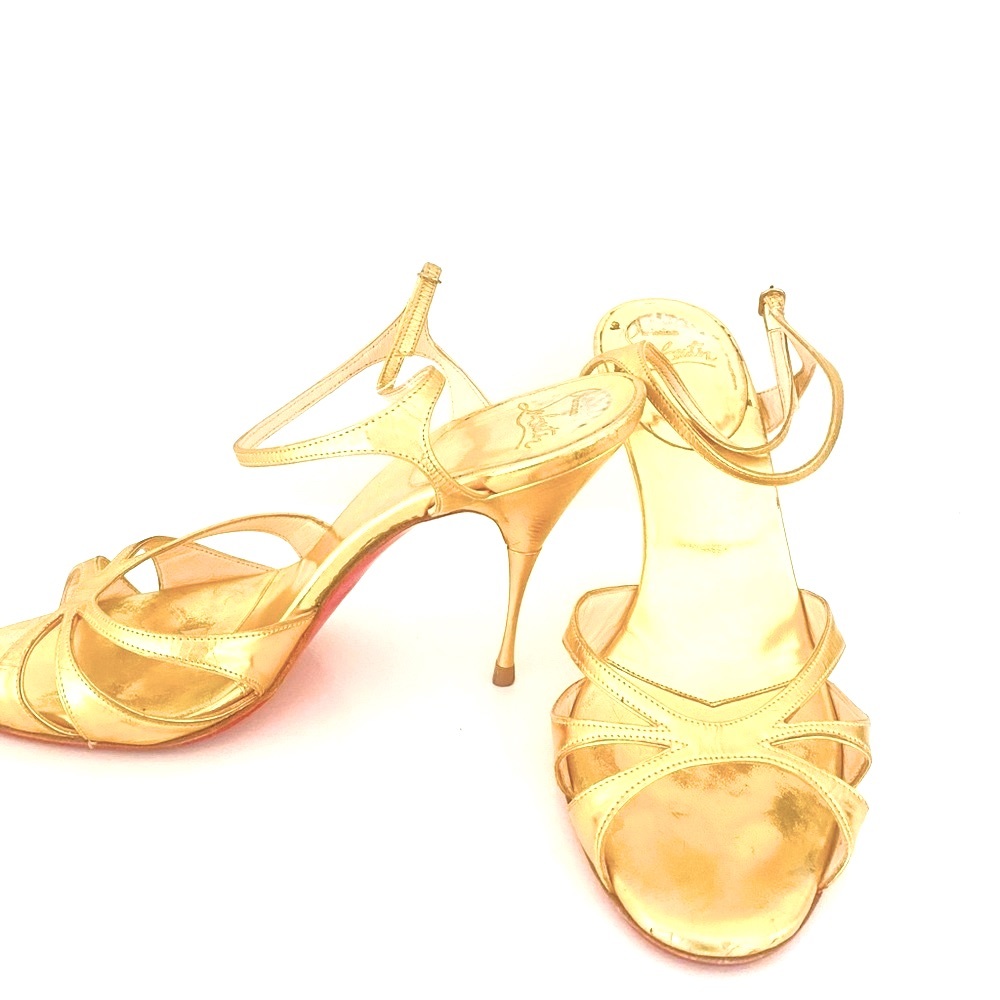 Christian Louboutin
Leather Sandals size 371/2.